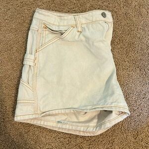 Dickies size 13/31 white carpenter jean shorts